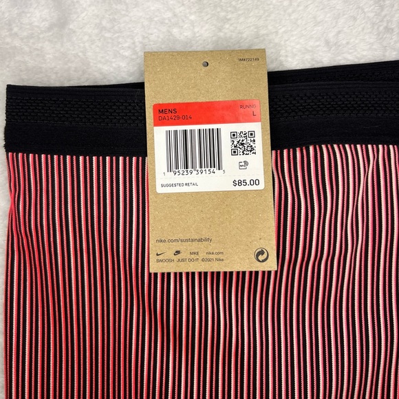 Nike | Mens Running Shorts - Picture 3 of 4